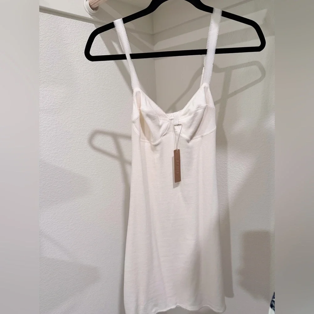 SKIMS -
COTTON RIB PICOT CAMI MINI DRESS - Picture 3 of 3